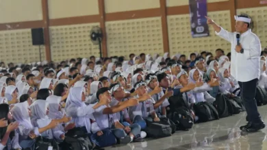 Herman Suryatman Sebut Forum OSIS Wadah Calon Pemimpin Masa Depan Herman Suryatman Sebut Forum OSIS Wadah Calon Pemimpin Masa Depan